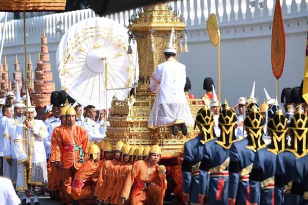 রাজার শেষকৃত্যে ব্যয় ৫৮৫ কোটি টাকা!