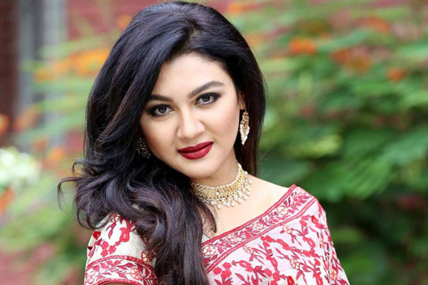 এবার জীবনানন্দের বনলতা চরিত্রে দেখা যাবে জয়াকে 