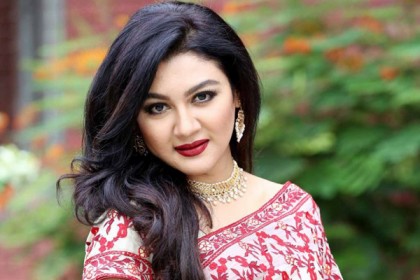 এবার জীবনানন্দের বনলতা চরিত্রে দেখা যাবে জয়াকে 