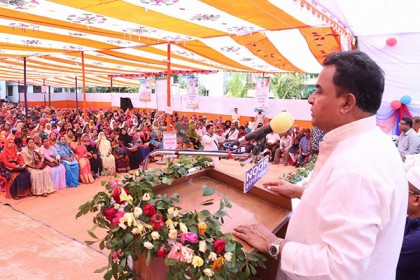 
'সরকার শিক্ষকদের মান উন্নয়নে বিভিন্ন পদক্ষেপ বাস্তবায়ন করেছে' 
