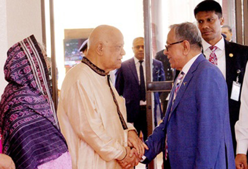 দেশে ফিরেছেন রাষ্ট্রপতি