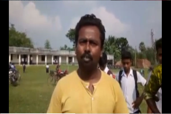 ছাত্র নয়, ফাঁকিবাজির 'রেকর্ড' গড়লেন শিক্ষকরা! 