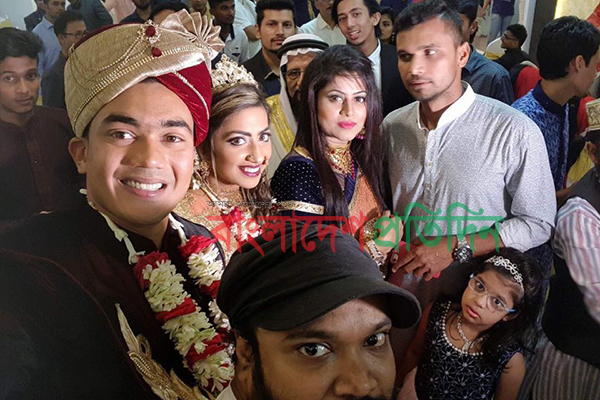ছবিতে তাসকিনের বিয়ে