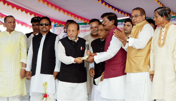 কুমিল্লায় আনুষ্ঠানিক ভাবে আওয়ামী লীগের সদস্য সংগ্রহ কার্যক্রম শুরু