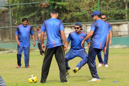 বিপিএলের টিকেট না পেয়ে হট্টগোল, আহত ৩  