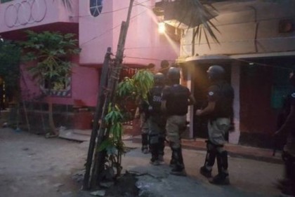 যশোরে বিপুল পরিমাণ বোমা উদ্ধার, অভিযান চলছে