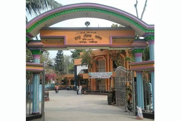 রায়পুরে নাগরিক সেবা থেকে বঞ্চিত পৌরবাসী