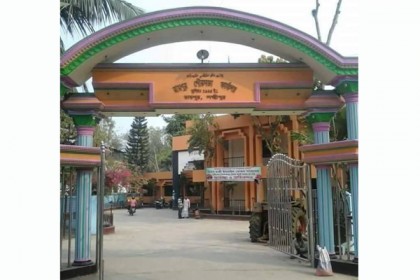 রায়পুরে নাগরিক সেবা থেকে বঞ্চিত পৌরবাসী