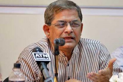 'গায়ের জোরে ক্ষমতায় টিকে থাকতে চাচ্ছে সরকার'