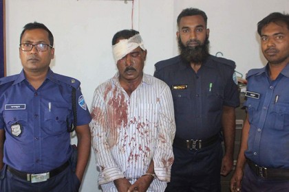 কুমিল্লায় ব্যাংকে টাকা চুরি চক্রের সদস্য ছিনতাইকালে আটক
