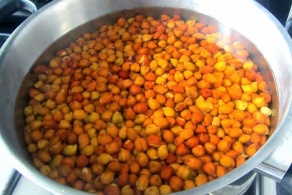সকালে কাঁচা ছোলা খাওয়ার উপকারিতা