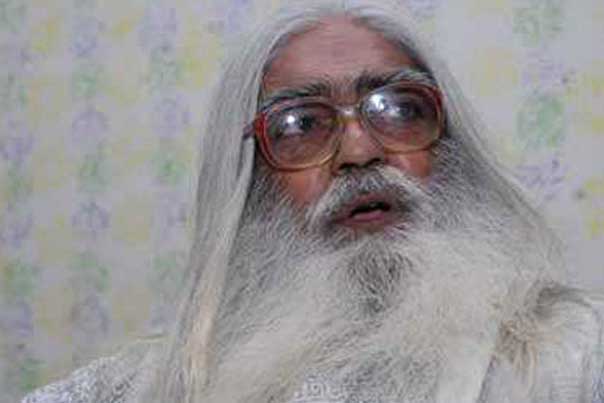 চিকিৎসা শেষে দেশে ফিরেছেন সিরাজুল আলম খান