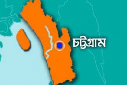 চট্টগ্রামে ঘুমন্ত অবস্থায় আগুনে পুড়ে মায়ের মৃত্যু, মেয়ে আহত