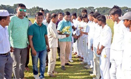 দিনাজপুরে ‘ইয়ং টাইগার্স অনুর্ধ্ব-১৮ জাতীয় ক্রিকেট প্রতিযোগিতা শুরু