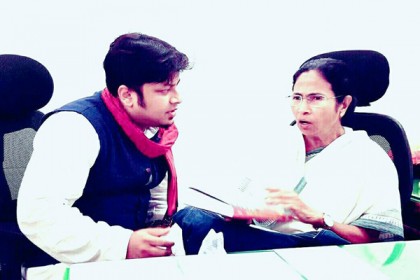 দলনেত্রী মমতার নির্দেশ মেনে অশ্লীল ছবি পোস্ট করলেন সাংসদ
