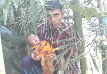 সিরাজগঞ্জে একটি পরিবার অবরুদ্ধ, অসুস্থ শিশুর চিকিৎসা বন্ধ