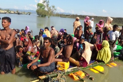 ৮ ভেলায় আরো ৫শ' রোহিঙ্গার প্রবেশ