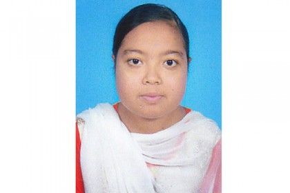 দু'টি কিডনিই নষ্ট, বাঁচতে চায় ঋতিকা 