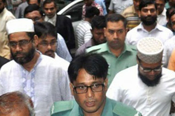 চট্টগ্রামে তিন জামায়াত নেতাকে শ্যোন অ্যারেস্ট