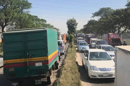 সাভারে সমাবেশের গাড়িবহর আটকে দেয়ার অভিযোগ, আটক ১৮