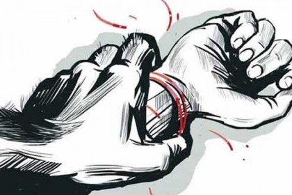 ধামরাইয়ে গৃহবধূকে ধর্ষণের অভিযোগে ইউপি সদস্য আটক