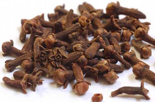 বমিভাব দূর করতে লবঙ্গ 