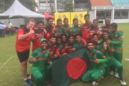 চ্যাম্পিয়ন ভারতকে মাটিতে নামালো টাইগার যুবারা