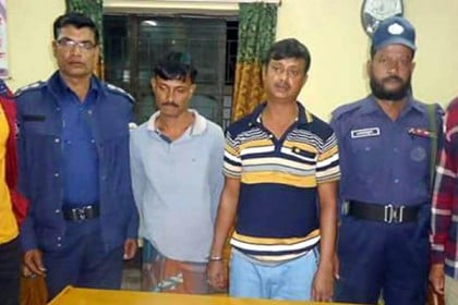 কলাপাড়ায় মাদকের আসরে পুলিশী অভিযান, গ্রেফতার ২