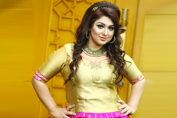 কলকাতার হাসপাতালে অপু বিশ্বাস
