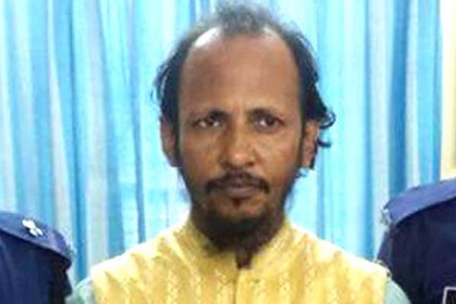 'রাগের মাথায় একটু মেরেছি', পাঁচ স্ত্রীর স্বামী কথিত পীর গ্রেফতার 