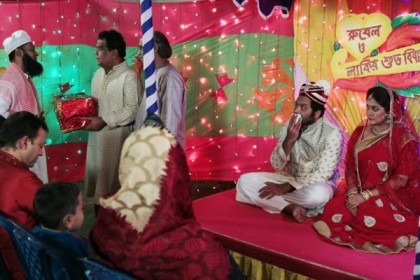 উর্মিলার 'বিবাহ বিড়ম্বনা'!