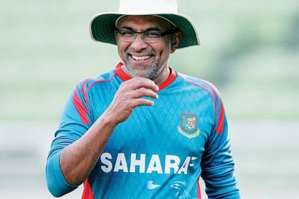 এখনো হাথুরুসিংহের অপেক্ষায় বিসিবি