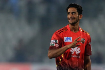 হাসান আলীর তাণ্ডবে অসহায় ঢাকা ডাইনামাইটস