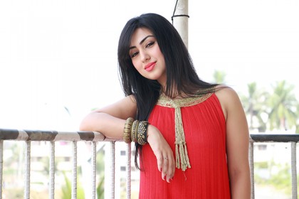 আগামী বছর হজে যাবেন অপু