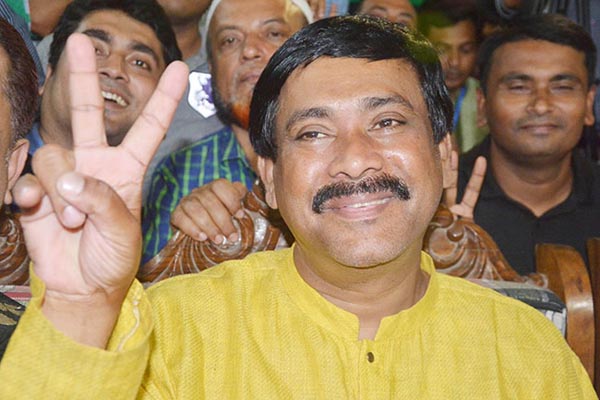 কুমিল্লার মেয়র সাক্কুকে দুর্নীতির মামলা থেকে অব্যাহতি 