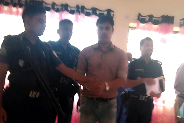 নোয়াখালীতে পরীক্ষার হলে ছাত্রীর শ্লীলতাহানির দায়ে শিক্ষকের দণ্ড
