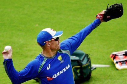 অ্যাশেজ শুরুর দুদিন আগে ঘাড়ের চোটে ওয়ার্নার