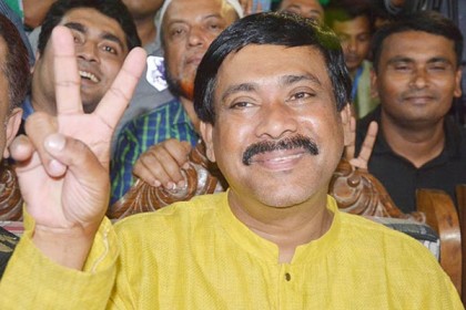 কুমিল্লার মেয়র সাক্কুকে দুর্নীতির মামলা থেকে অব্যাহতি 