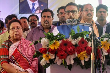 
বাংলাদেশকে কান্নার নদী বানিয়ে এখন মায়াকান্না করছেন : কাদের
