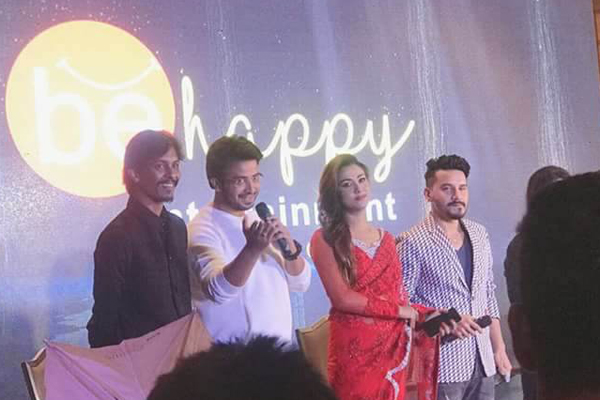'বাহুবলী'র সেটে 'নোলক' ছবির শ্যুটিং