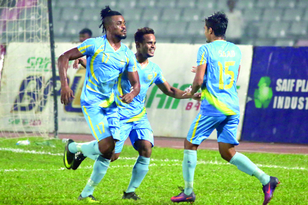 কোথায় হারাল সেই উন্মাদনা