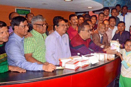 বগুড়ায় ফ্রি মেডিকেল ক্যাম্প ও ওষুধ বিতরণ