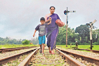শুক্রবার মুক্তি পাচ্ছে রুনা খানের 'ছিটকিনি'