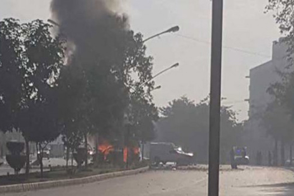 পাকিস্তানে বোমা হামলায় দুই পুলিশ নিহত