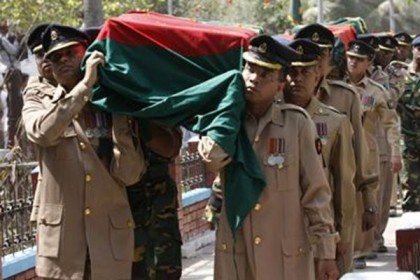 '৩০ ঘণ্টায় ৫৭ সেনা কর্মকর্তাকে হত্যা ইতিহাসে নজিরবিহীন'