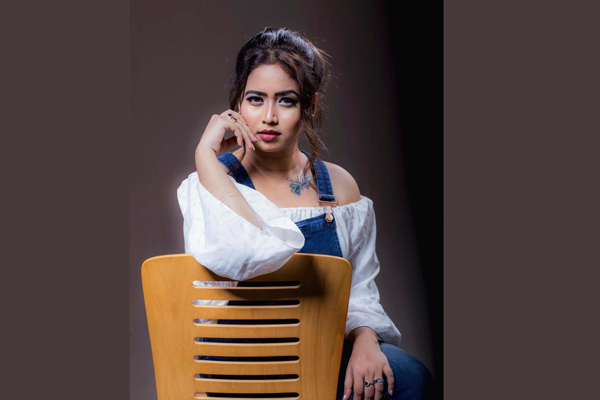 প্রিয় মানুষের জন্য নাচলেন ভাবনা (ভিডিও)