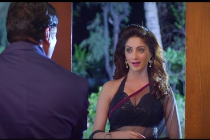 এক ছবিতে ২১ চুম্বন, লেডি সিরিয়াল কিসার পেল বলিউড!