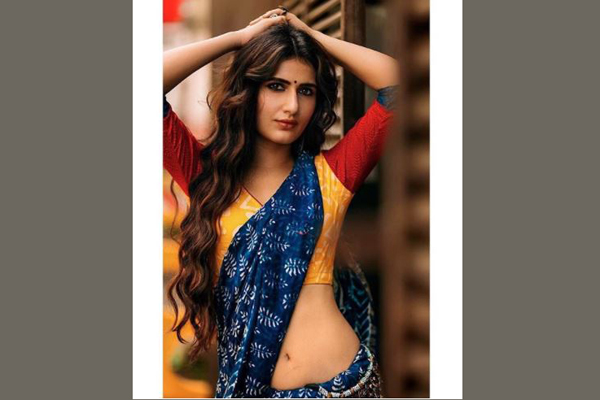 শাড়ি পরে সোশ্যাল মিডিয়ায় ফের বিদ্রুপের শিকার ফাতিমা