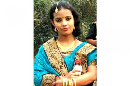 রূপগঞ্জে যৌতুকের জন্য গৃহবধূকে বালিশ চাপা দিয়ে হত্যা