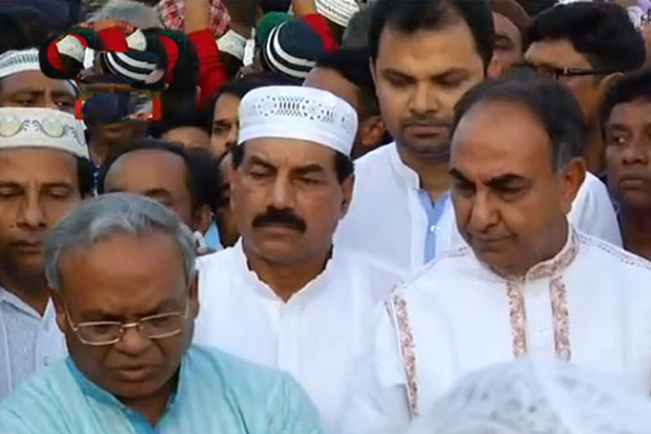 আনিসুল হকের জানাজায় বিএনপি নেতাকর্মীরা
